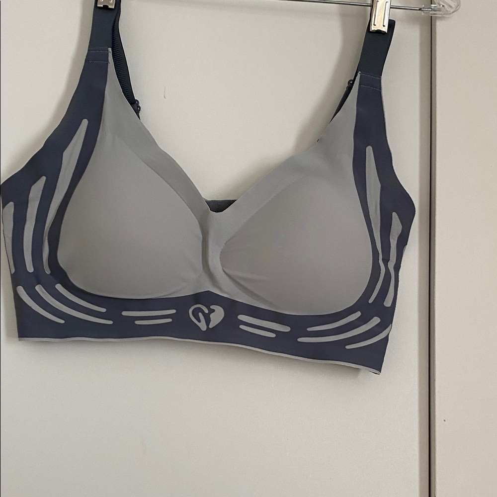 Gray Wireless Comfort Bra